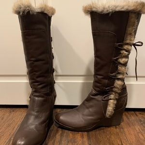 BearPaw Wedge Boots Size 10 Calf High
